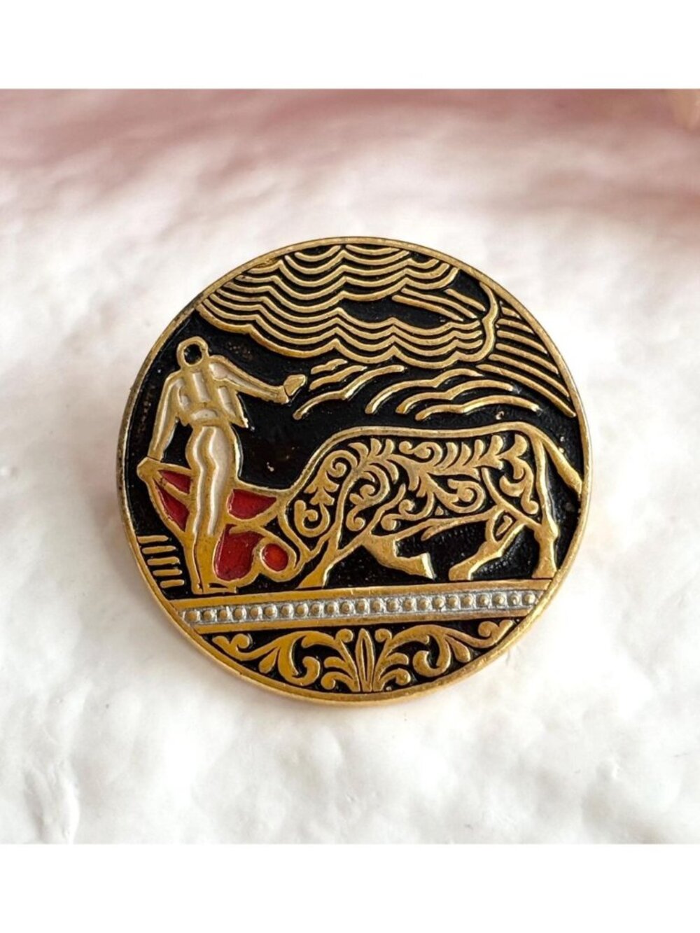 Spanish Damascene Traditional Bullfighter Vintage Gold Toned Brooch Pin